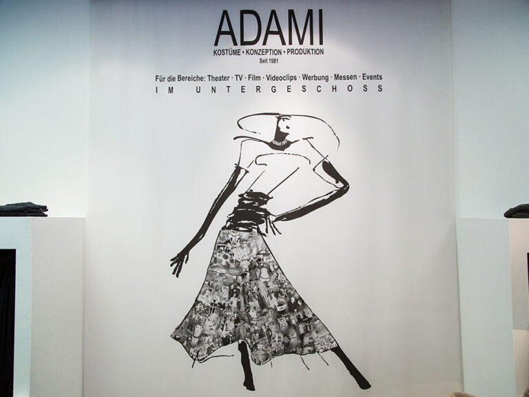 Adami Mode Aachen von Vorne