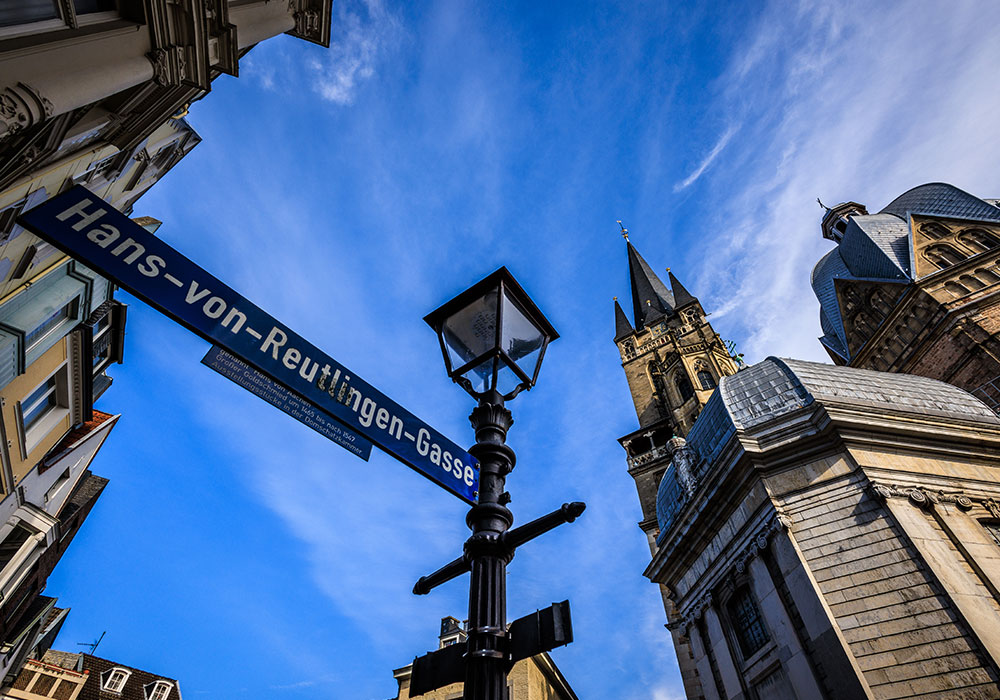 Dom Aachen von Unten