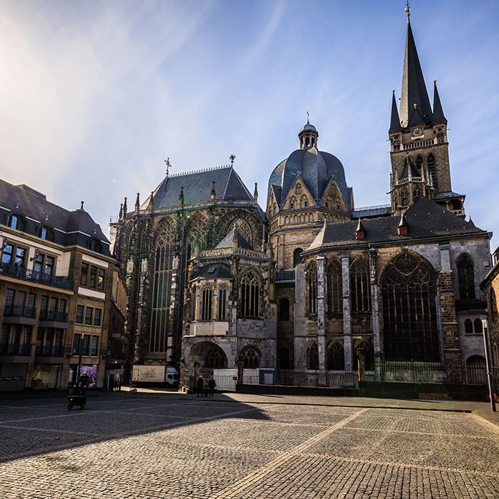 Katschhof Aachen von der Seite