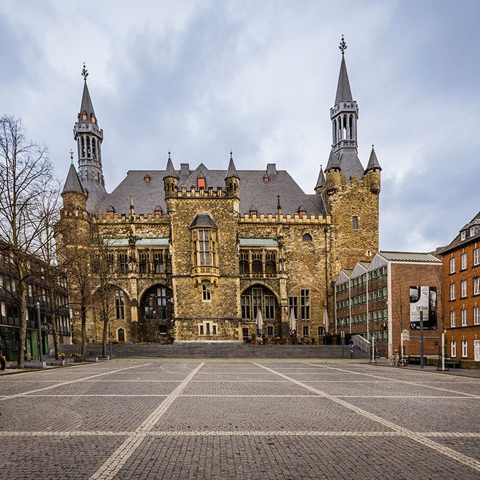 Katschhof Aachen von Vorne