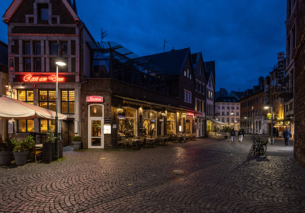 aachen-guide_Macaroni_1000x700px_2023_001 Restaurant Macaroni Aachen von Vorne