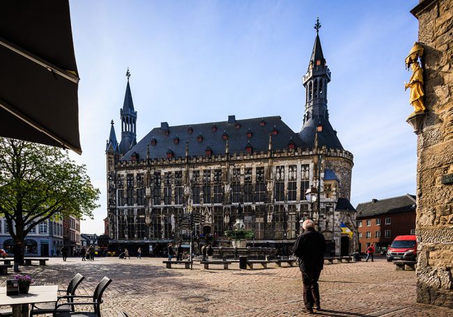 Rathaus Aachen von Vorne