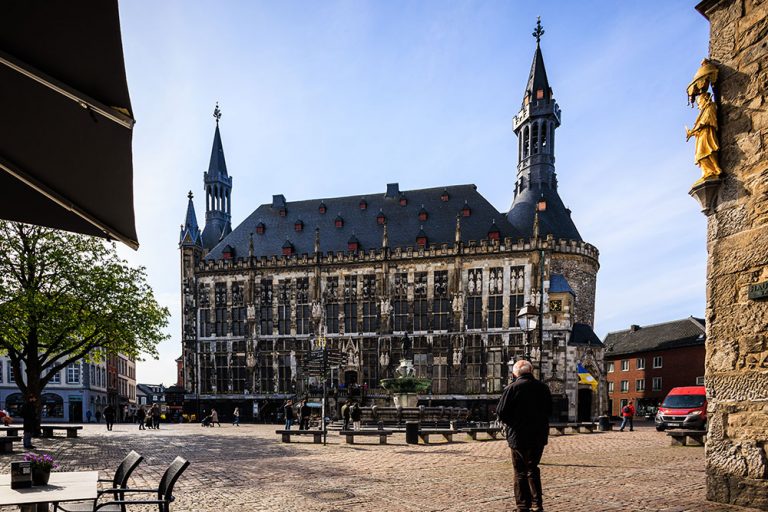 Rathaus Aachen von Vorne