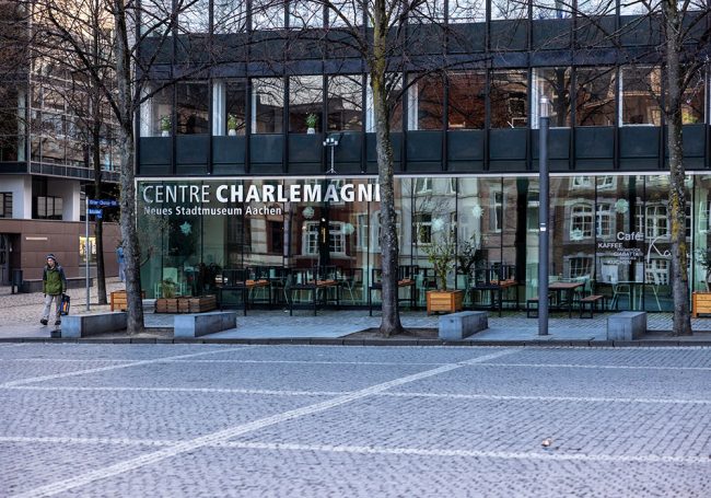 Centre Challemange Aachen von Vorne