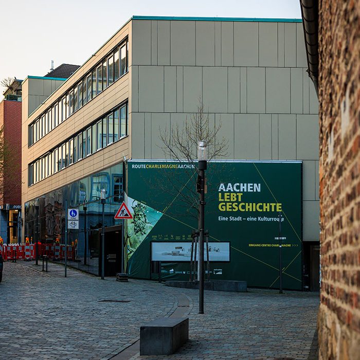 Centre Challemange Aachen von der Seite