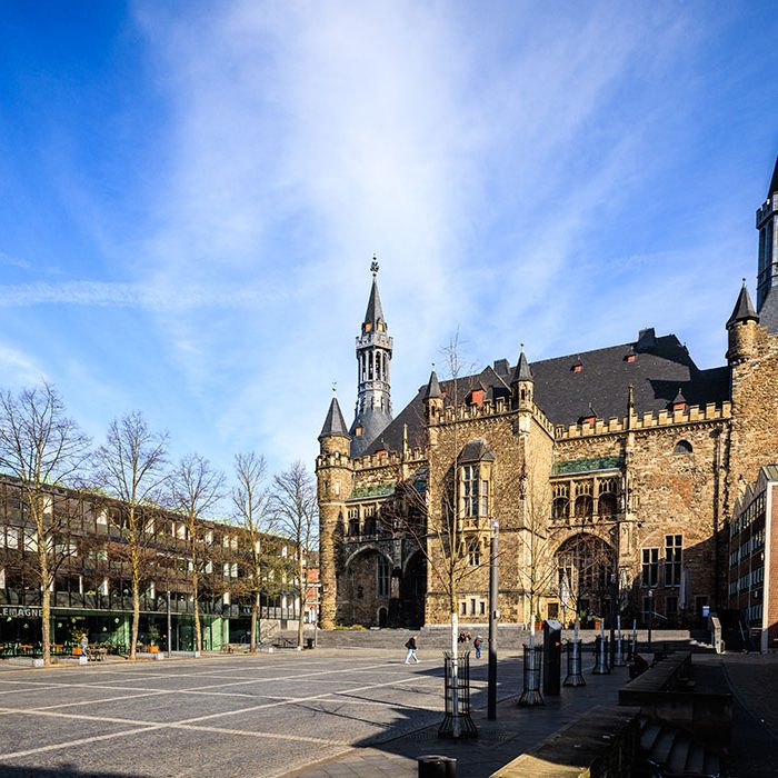 Dom Aachen von Vorne