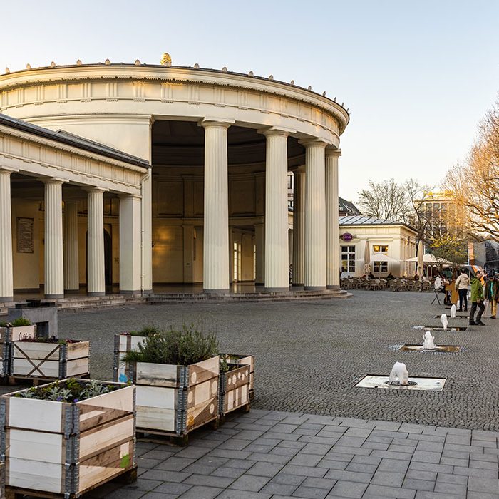 Elisebrunnen Aachen von der Seite