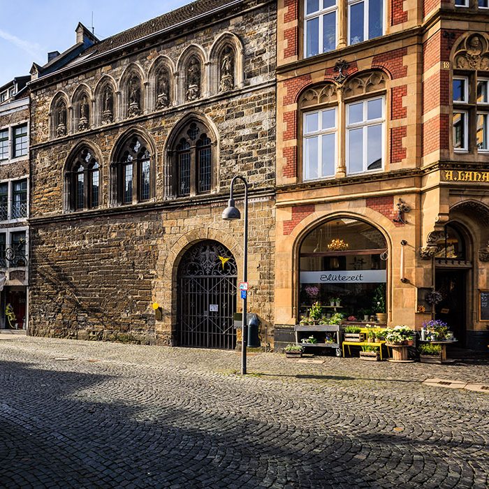 Grashaus Aachen von der Seite