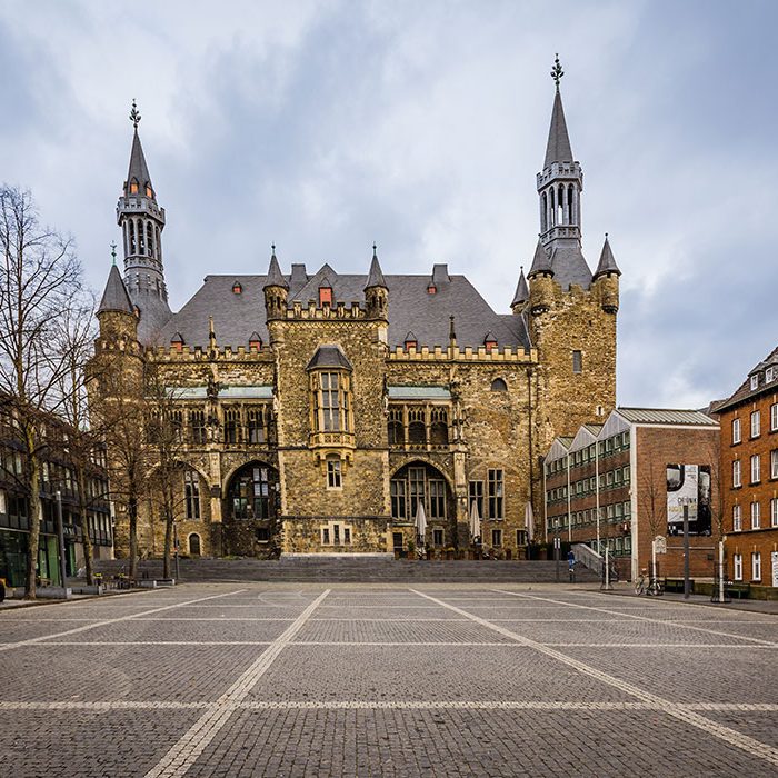 Katschhof Aachen von Vorne