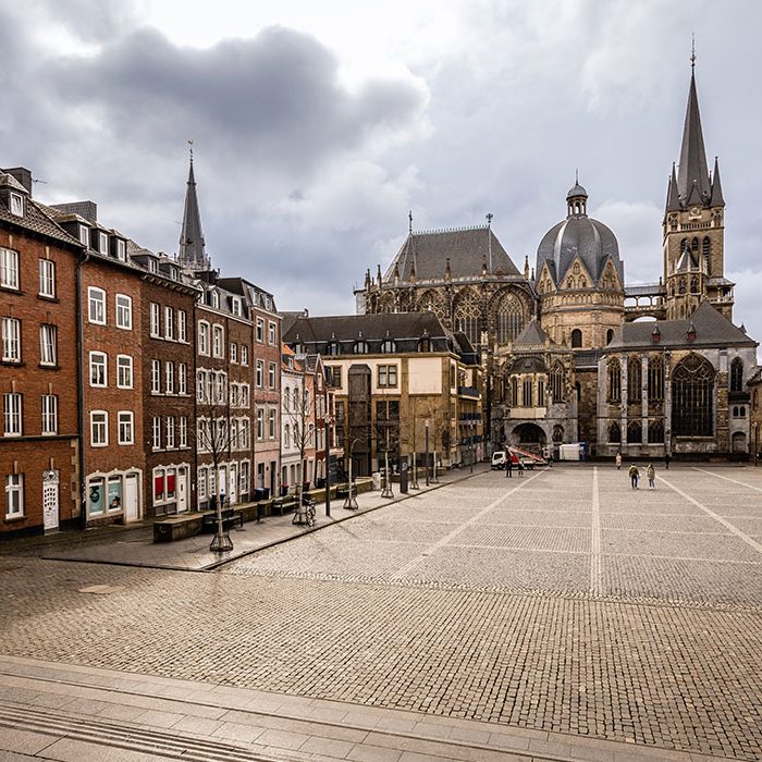 Katschhof Aachen von Vorne
