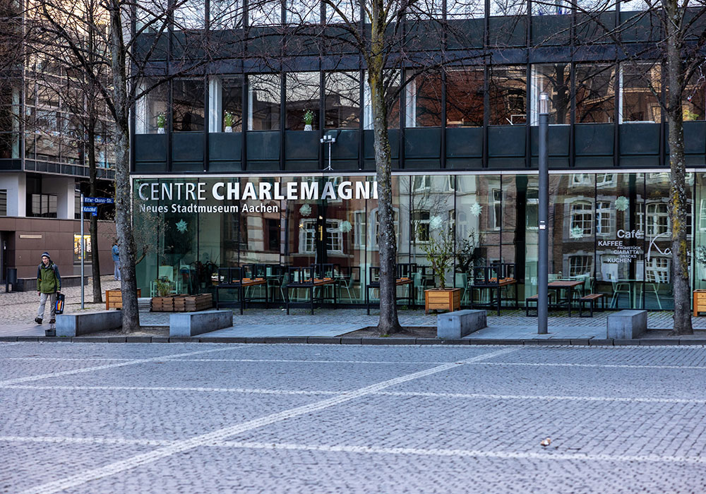 Katschhof Aachen von Vorne