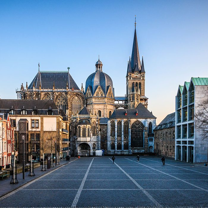 Katschhof Aachen von Vorne