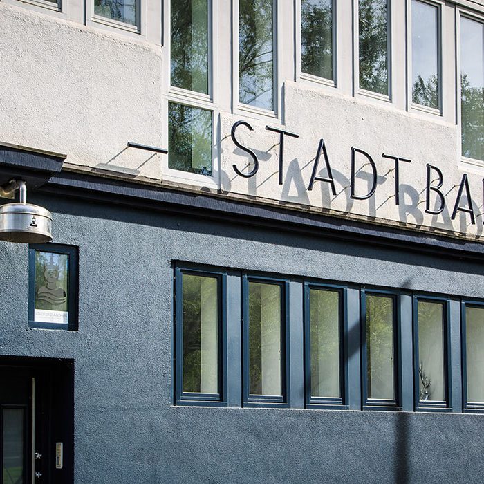 Stadtbad Aachen von der Seite