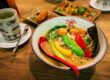 Vegan Miso Ramen bei Takumi Aachen mit Tofu, Paprikastreifen, Sojasprossen und Nori-Blatt in würziger Miso-Brühe